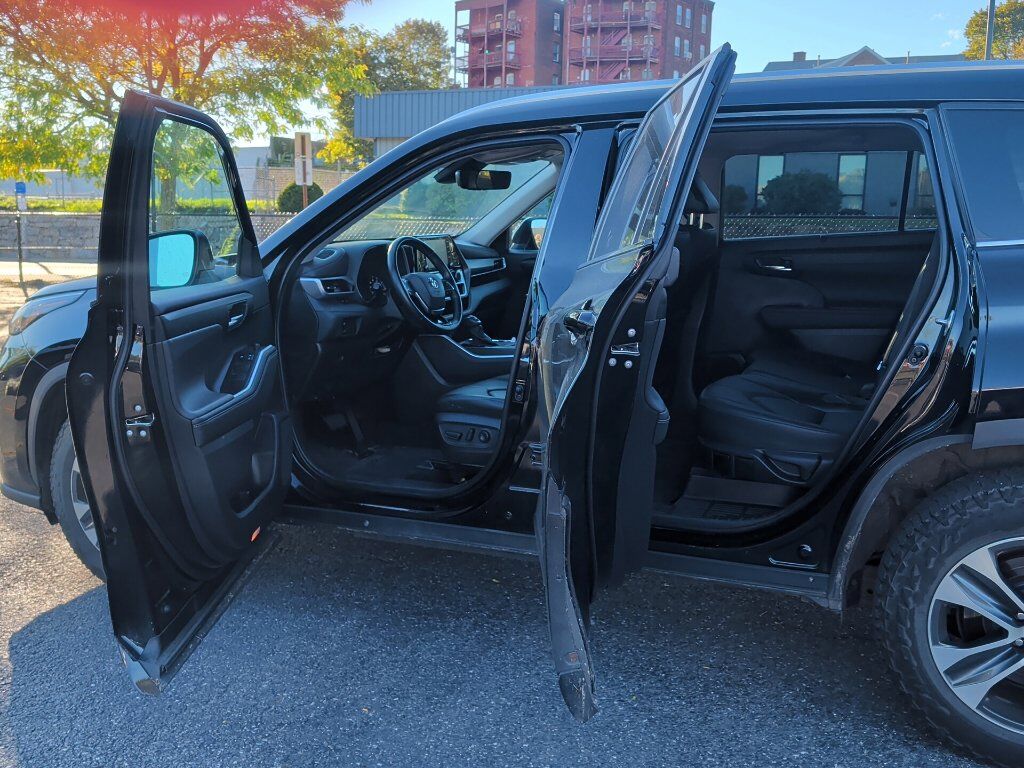 2021 Toyota Highlander XLE Worcester MA