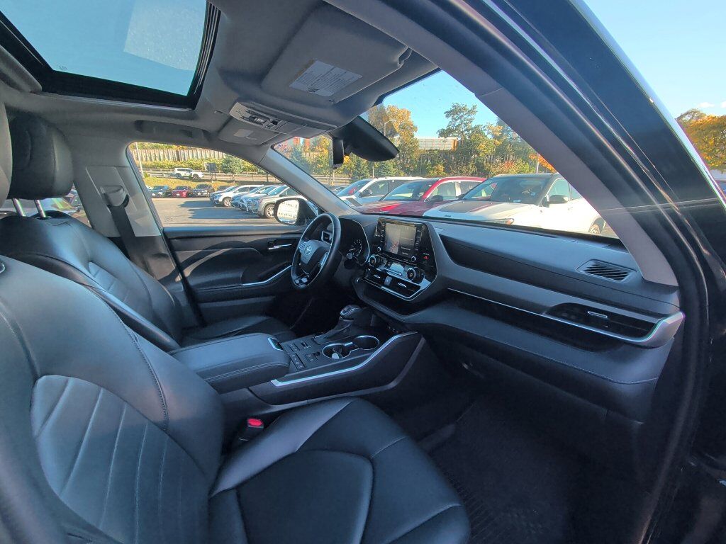 2021 Toyota Highlander XLE Worcester MA
