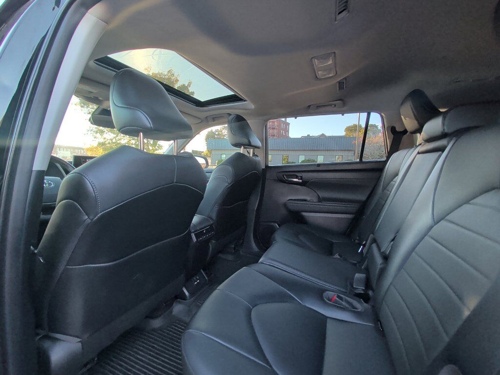 2021 Toyota Highlander XLE Worcester MA