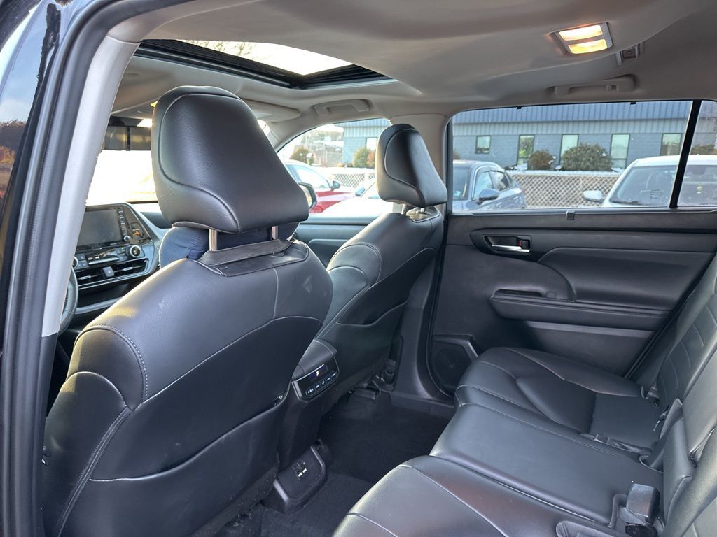 2021 Toyota Highlander XLE Worcester MA