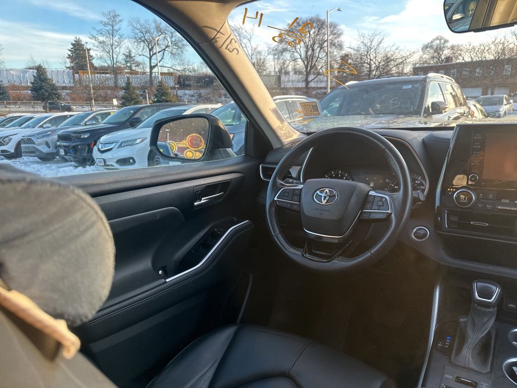 2021 Toyota Highlander XLE Worcester MA