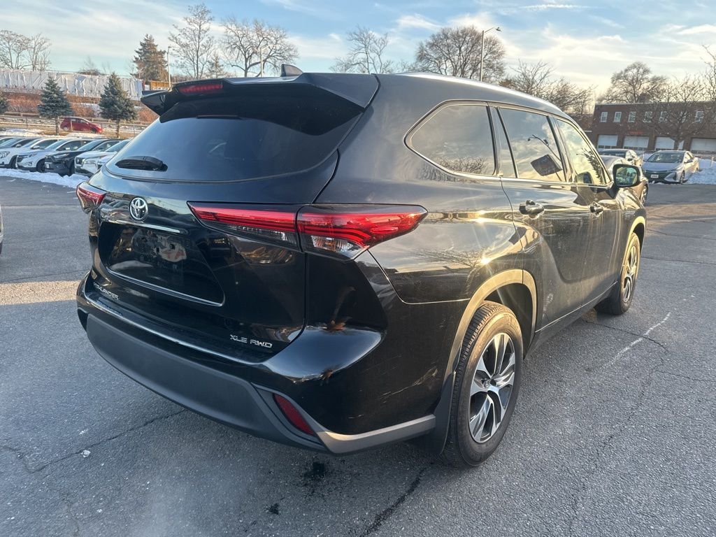 2021 Toyota Highlander XLE Worcester MA