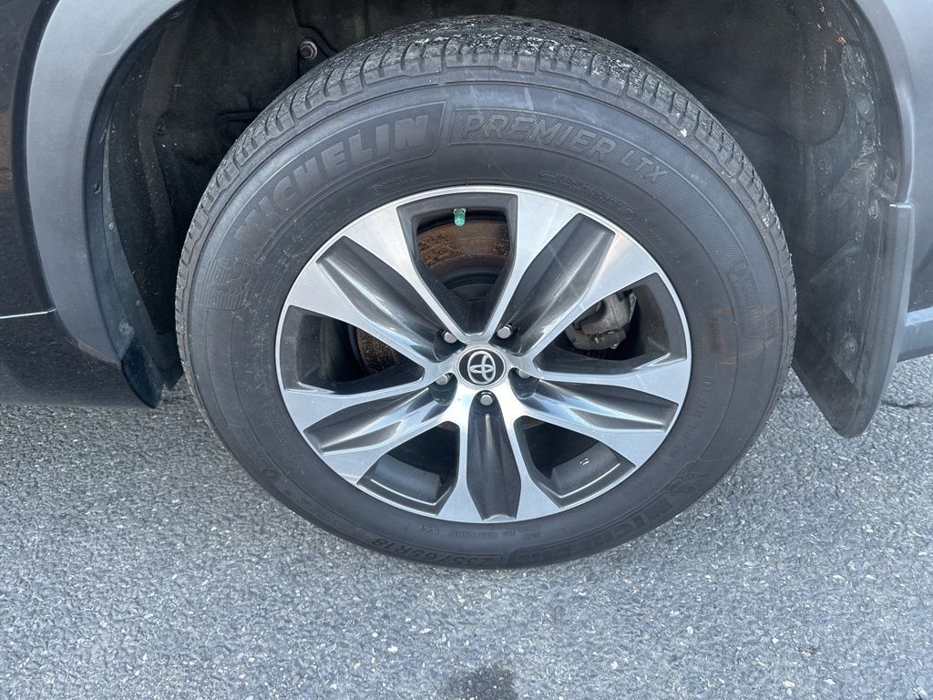 2021 Toyota Highlander XLE Worcester MA