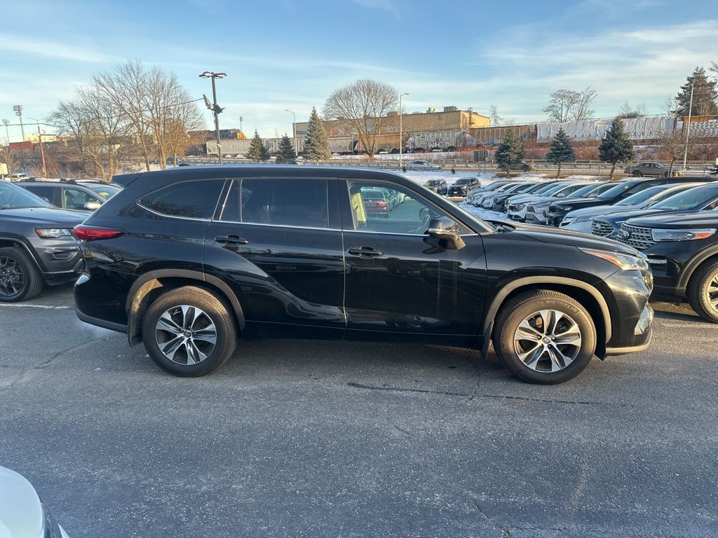 2021 Toyota Highlander XLE Worcester MA