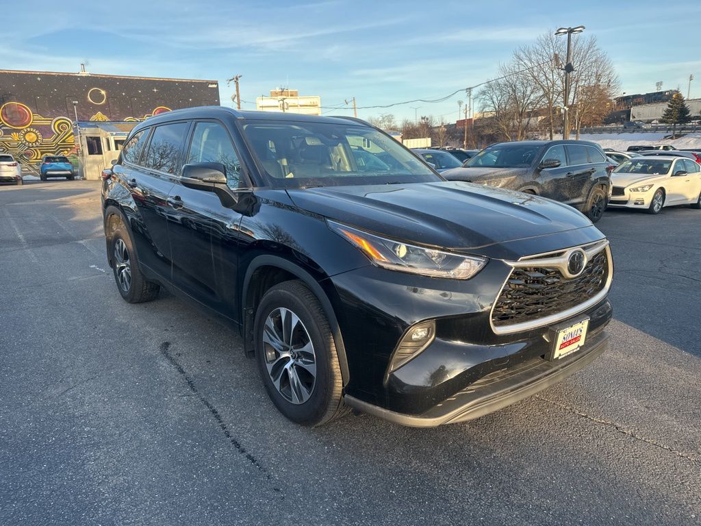 2021 Toyota Highlander XLE Worcester MA
