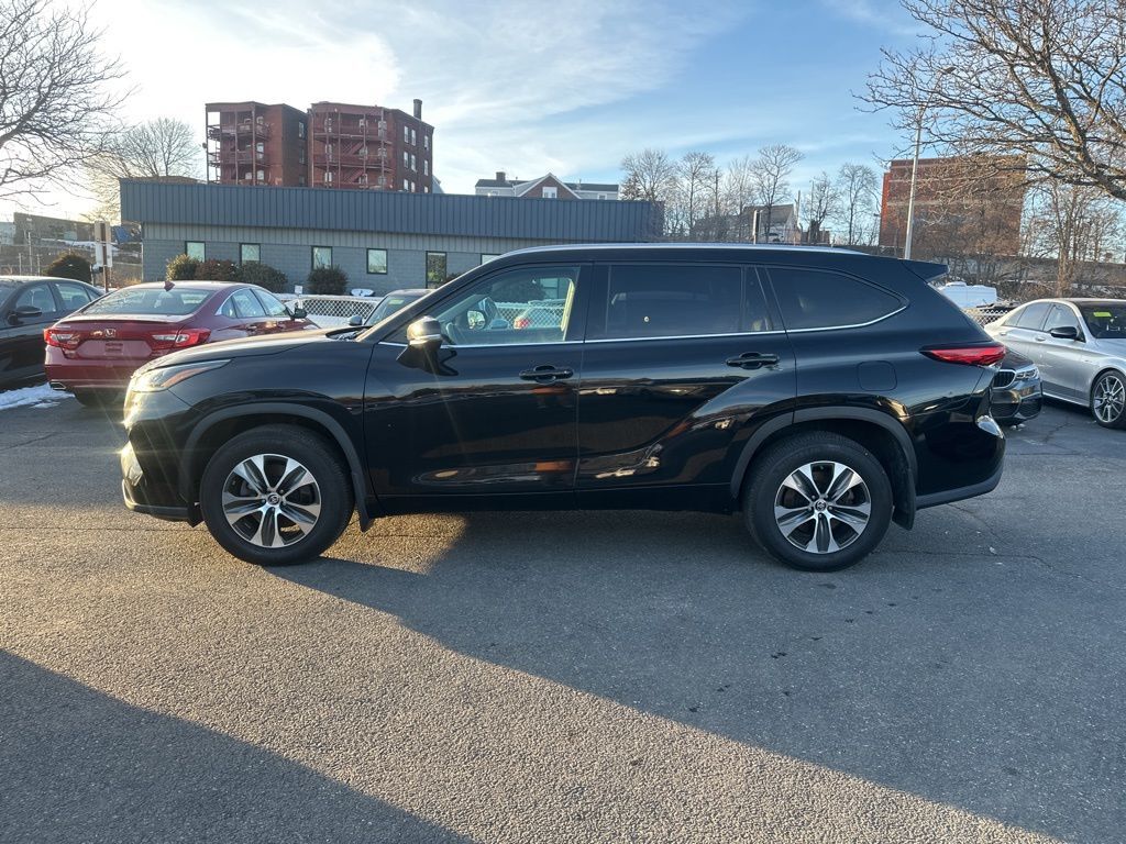 2021 Toyota Highlander XLE Worcester MA