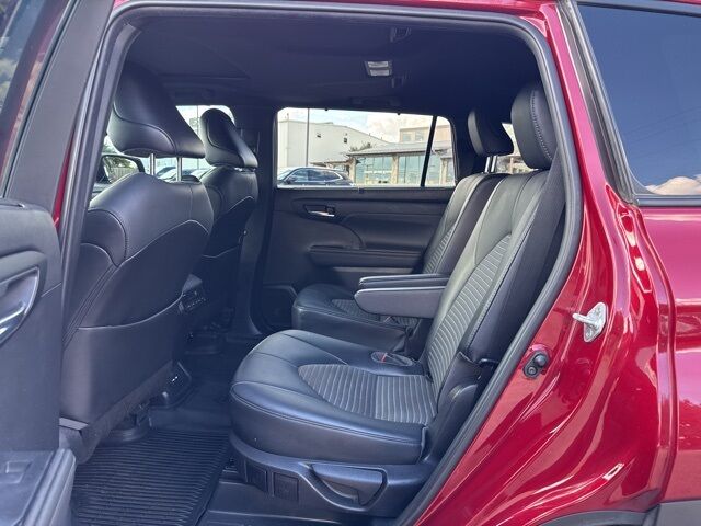 2021 Toyota Highlander XSE  TX