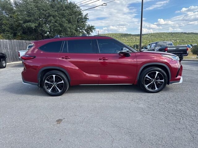 2021 Toyota Highlander XSE  TX