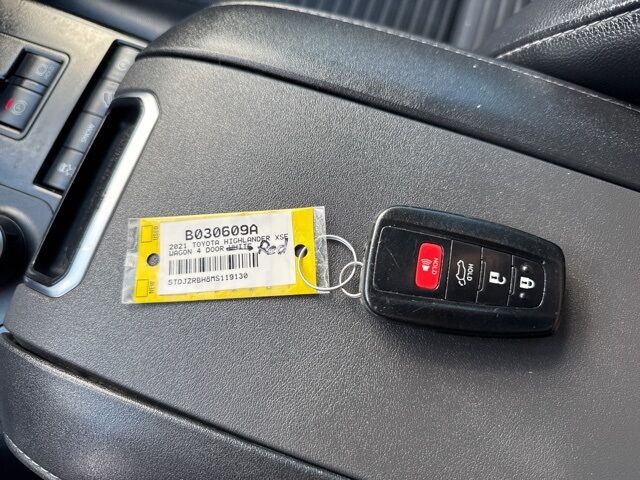 2021 Toyota Highlander XSE  TX