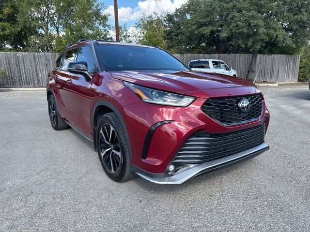 2021 Toyota Highlander XSE  TX
