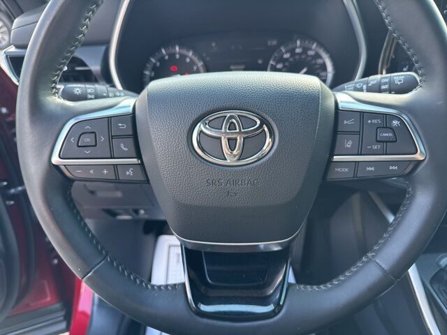 2021 Toyota Highlander XSE  TX