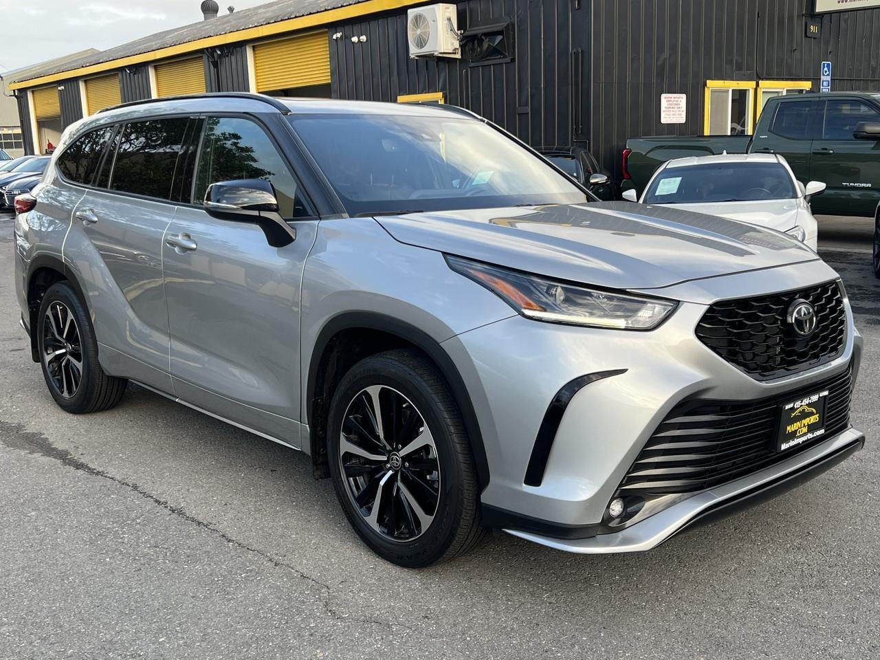 2021 Toyota Highlander XSE photo 3