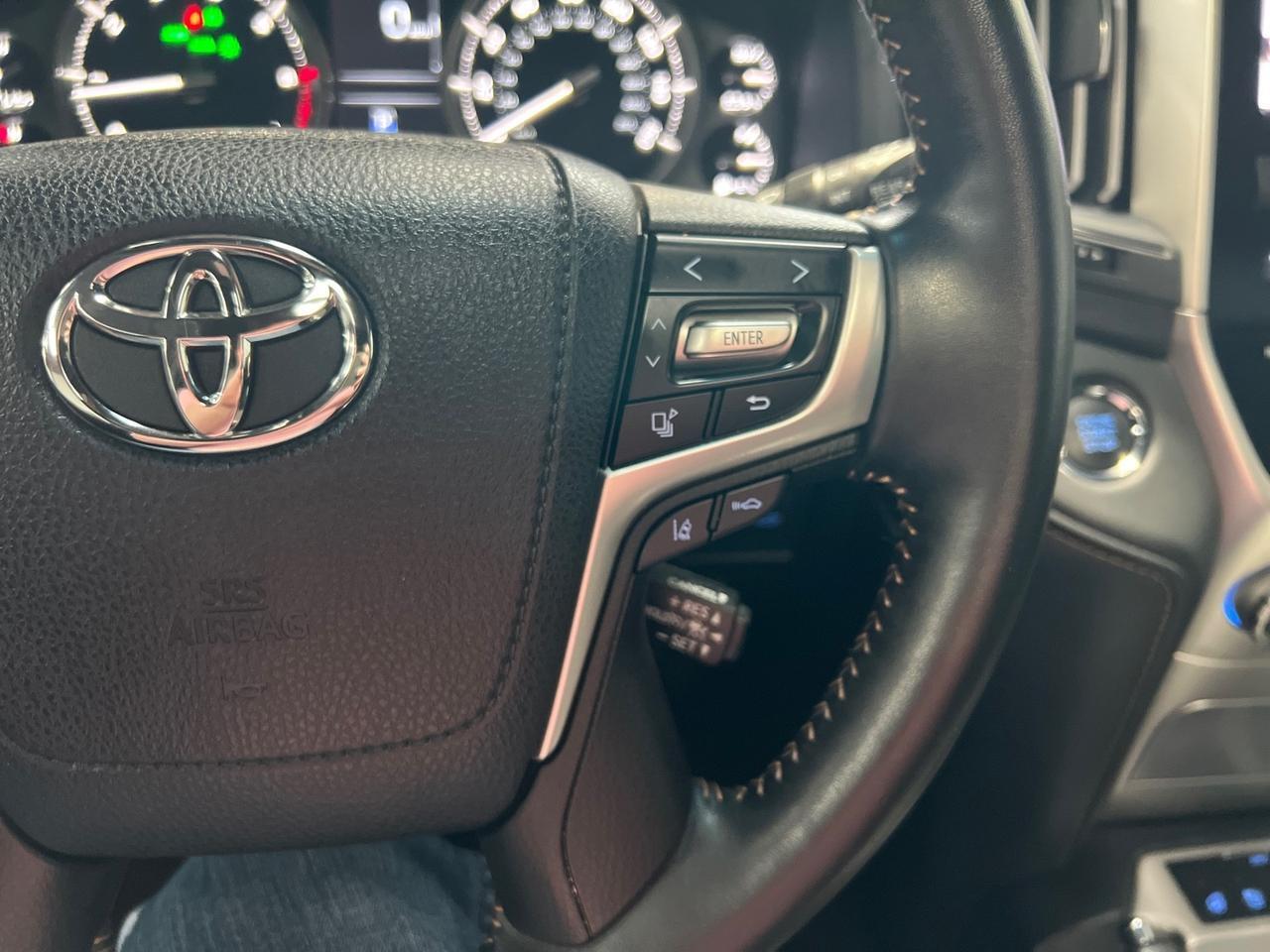 2021 Toyota Land Cruiser Heritage Edition, 3rd Row Seating, King Shock Lift, Total Chaos UCAs, Slee Offroad Sliders, Only 24k Miles Houston TX