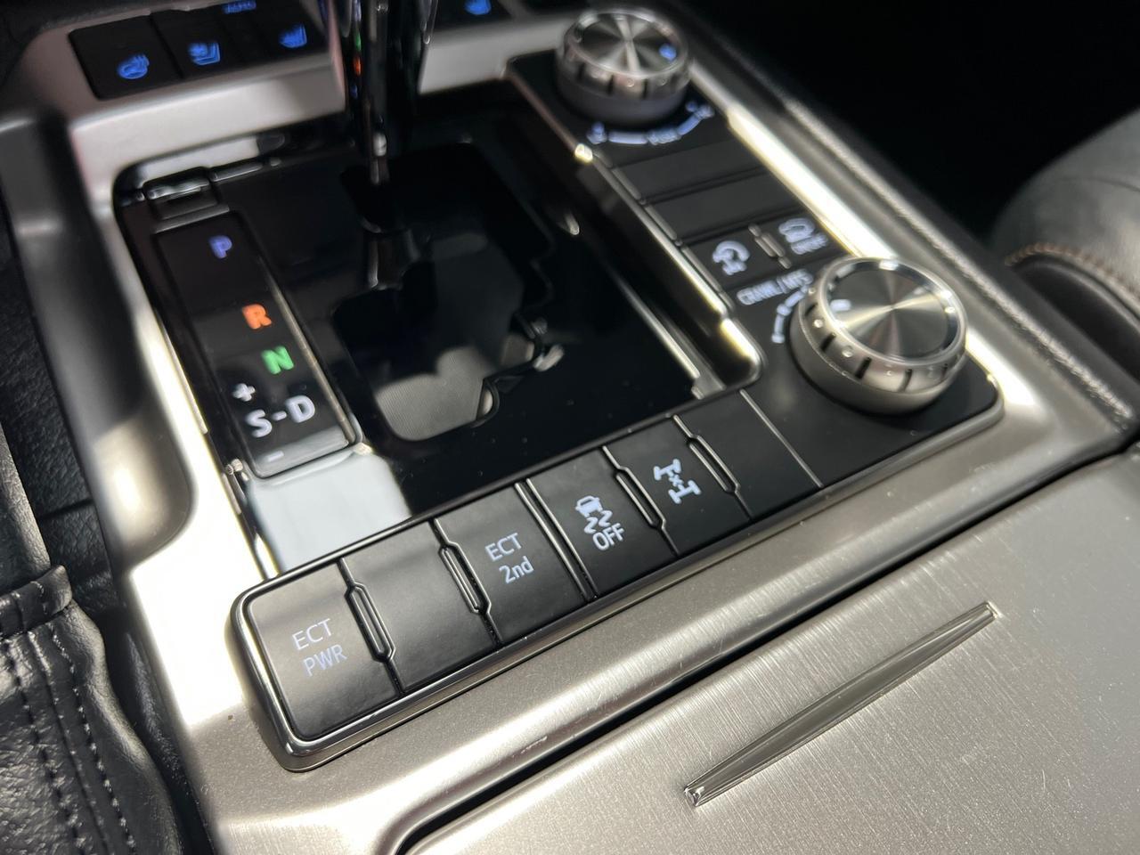 2021 Toyota Land Cruiser Heritage Edition, 3rd Row Seating, King Shock Lift, Total Chaos UCAs, Slee Offroad Sliders, Only 24k Miles Houston TX