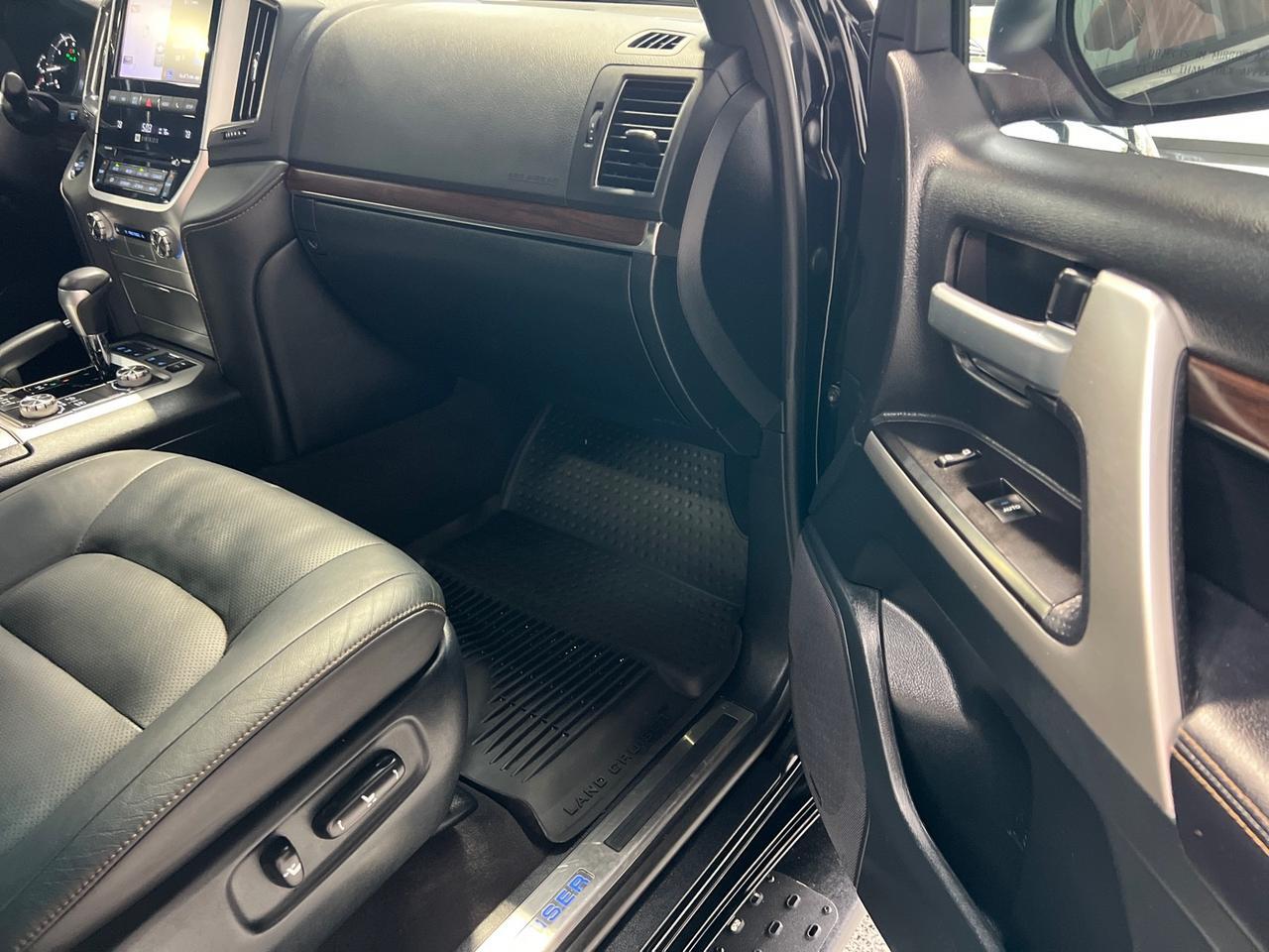 2021 Toyota Land Cruiser Heritage Edition, 3rd Row Seating, King Shock Lift, Total Chaos UCAs, Slee Offroad Sliders, Only 24k Miles Houston TX