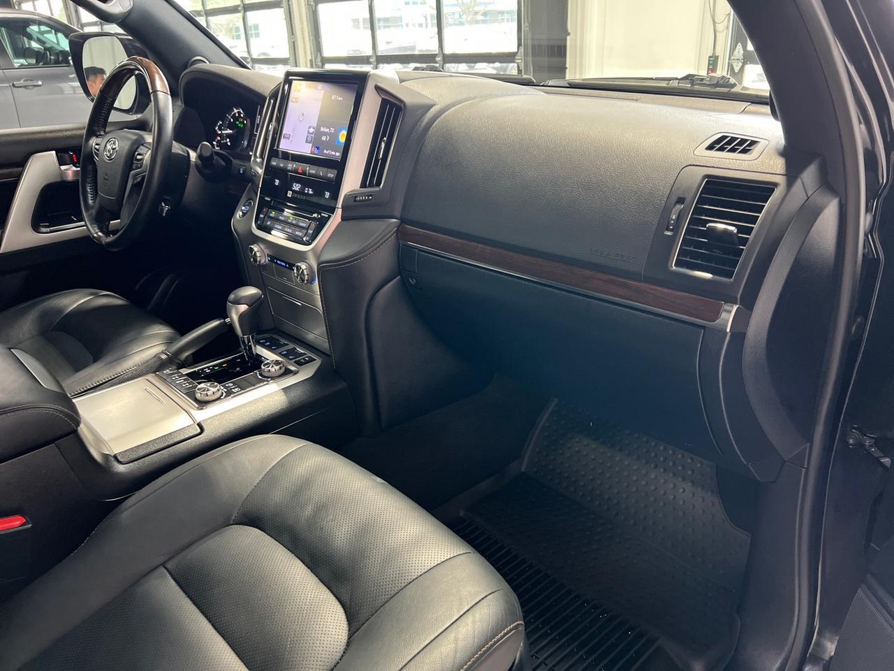 2021 Toyota Land Cruiser Heritage Edition, 3rd Row Seating, King Shock Lift, Total Chaos UCAs, Slee Offroad Sliders, Only 24k Miles Houston TX