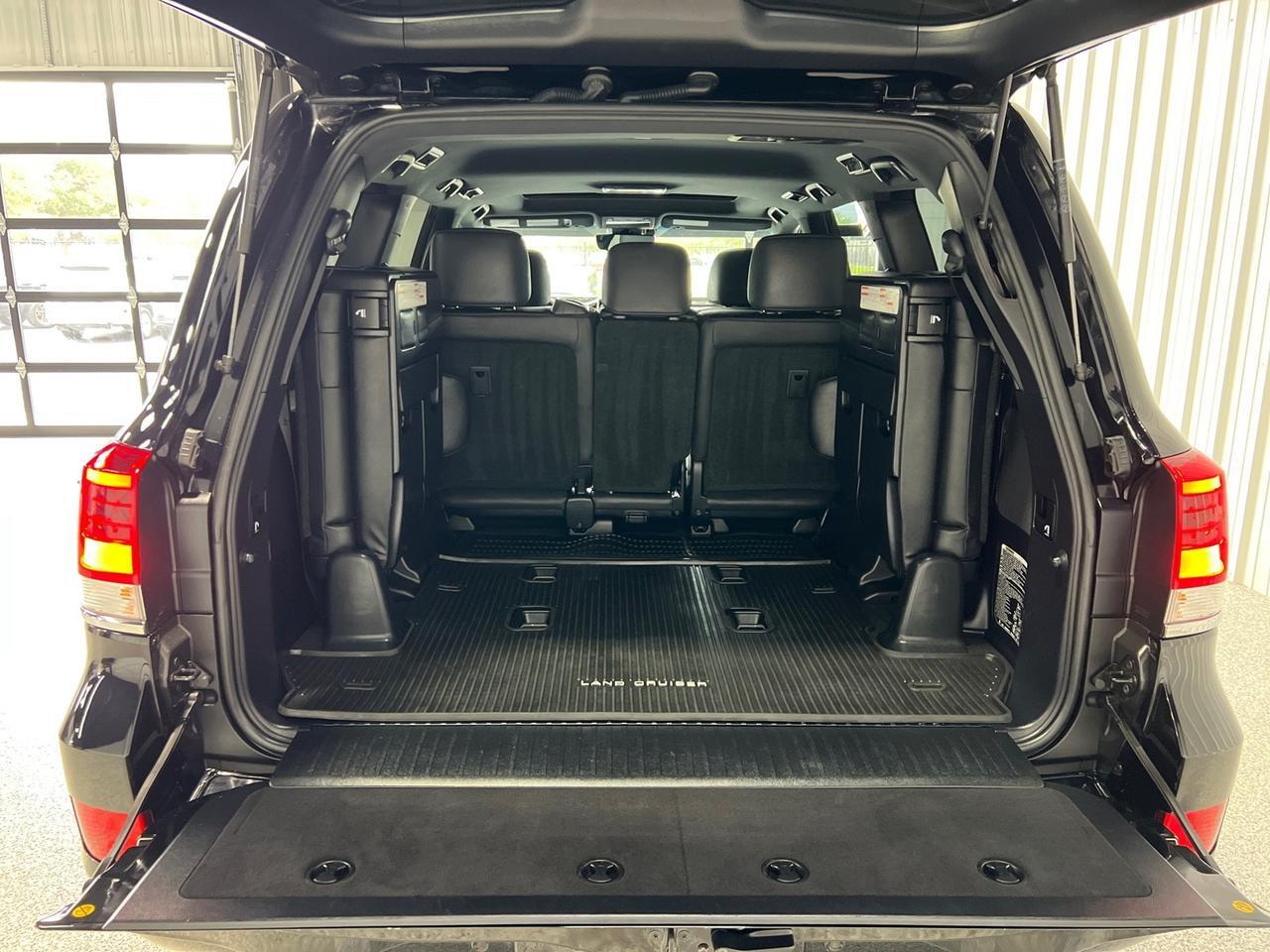 2021 Toyota Land Cruiser Heritage Edition, 3rd Row Seating, King Shock Lift, Total Chaos UCAs, Slee Offroad Sliders, Only 24k Miles Houston TX