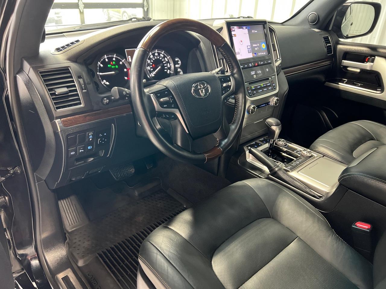 2021 Toyota Land Cruiser Heritage Edition, 3rd Row Seating, King Shock Lift, Total Chaos UCAs, Slee Offroad Sliders, Only 24k Miles Houston TX