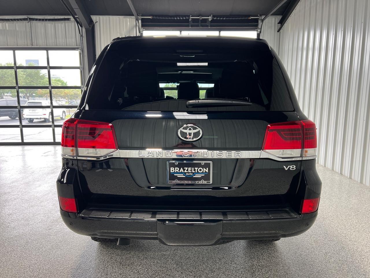 2021 Toyota Land Cruiser Heritage Edition, 3rd Row Seating, King Shock Lift, Total Chaos UCAs, Slee Offroad Sliders, Only 24k Miles Houston TX