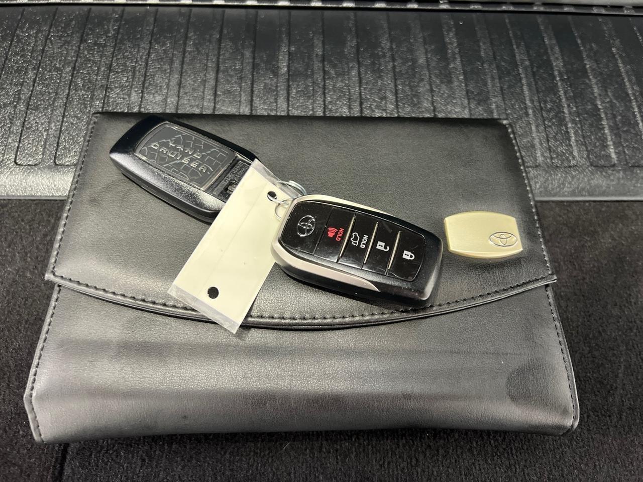 2021 Toyota Land Cruiser Heritage Edition, 3rd Row Seating, King Shock Lift, Total Chaos UCAs, Slee Offroad Sliders, Only 24k Miles Houston TX