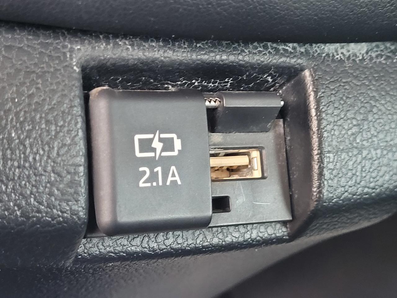 2021 Toyota PRIUS PRIME LIMITED Vacaville CA