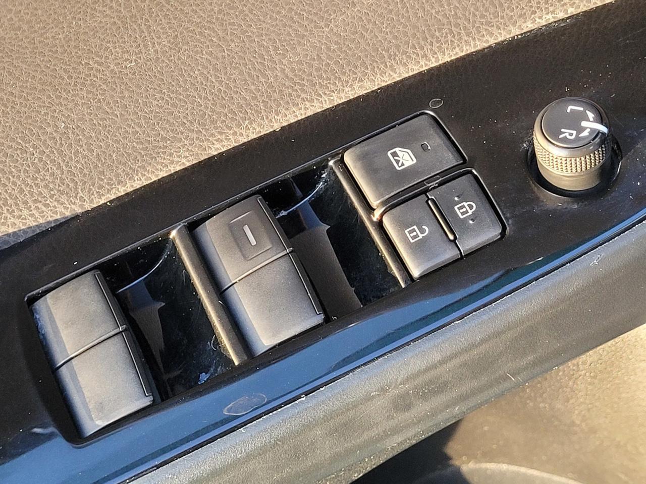 2021 Toyota PRIUS PRIME LIMITED Vacaville CA