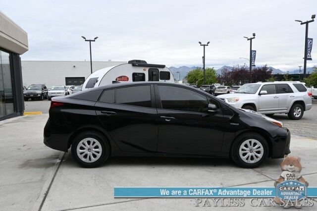 2021 Toyota Prius L Eco Hybrid / Power Locks, Windows & Mirror / Forward Collision & Lane Departure Alert / Bluetooth / Backup Camera / Cruise Control / Keyless Entry & Start / LED Headlights / 58 MPG / 1-Owner Anchorage AK
