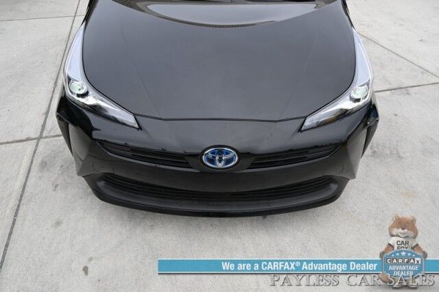 2021 Toyota Prius L Eco Hybrid / Power Mirrors, Windows & Locks / Forward Collision & Lane Departure Alert / Bluetooth / Backup Camera / Cruise Control / Keyless Entry & Start / LED Headlights / 58 MPG / 1-Owner Anchorage AK