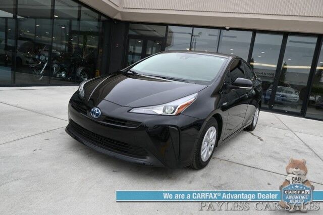 2021 Toyota Prius L Eco Hybrid / Power Mirrors, Windows & Locks / Forward Collision & Lane Departure Alert / Bluetooth / Backup Camera / Cruise Control / Keyless Entry & Start / LED Headlights / 58 MPG / 1-Owner Anchorage AK