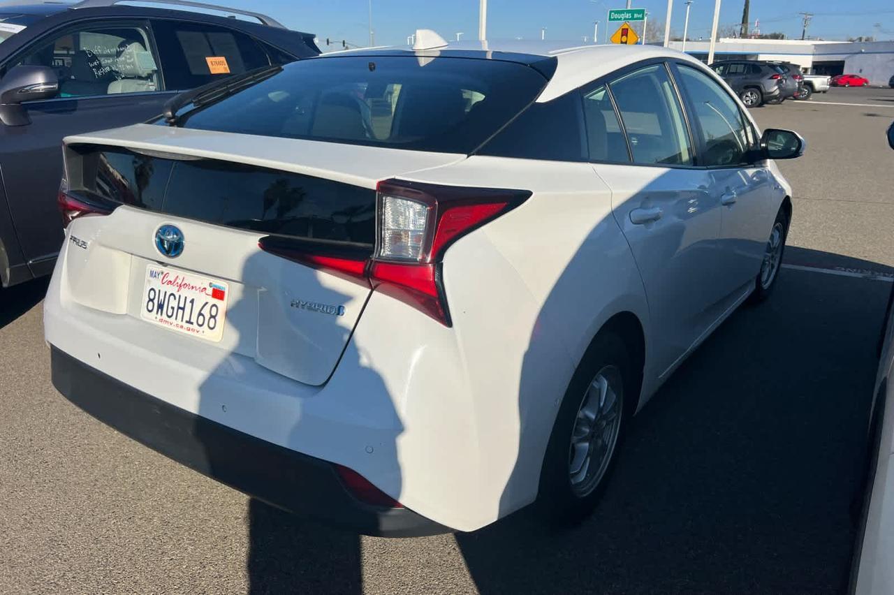 2021 Toyota Prius L Eco