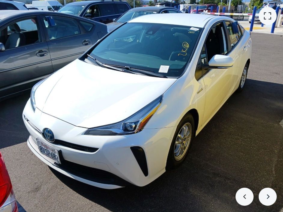 2021 Toyota Prius LE