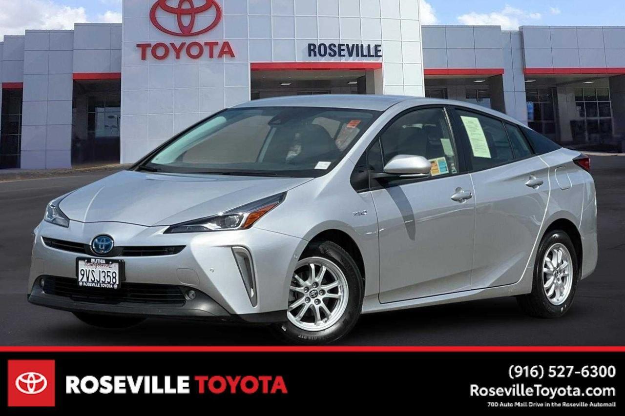 2021 Toyota Prius LE