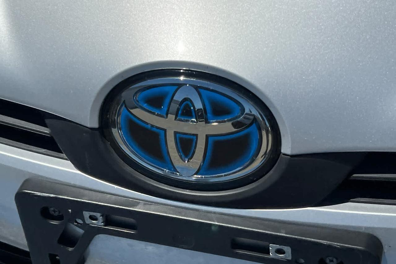 2021 Toyota Prius LE Roseville CA