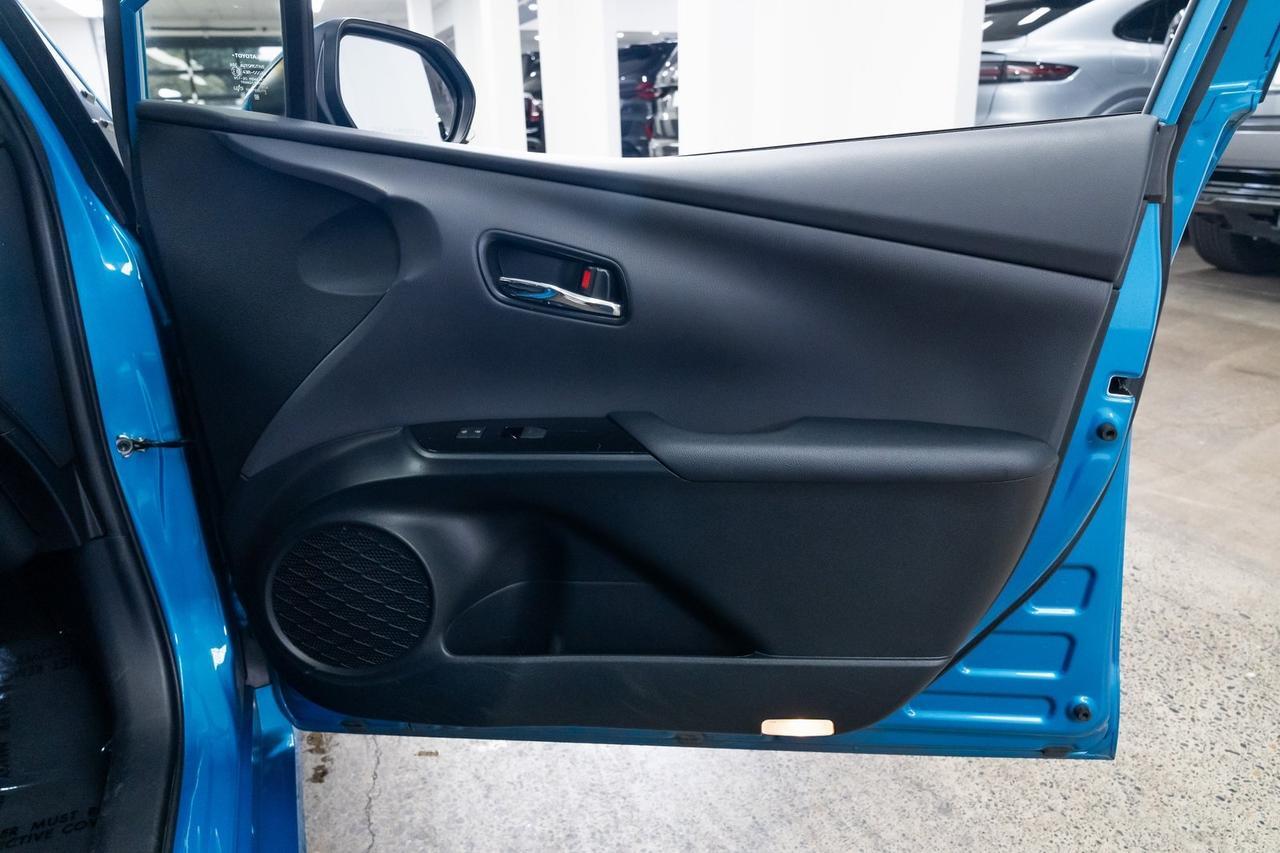 2021 Toyota Prius Prime LE 1 Owner Heated Seats Back-Up Camera Portland OR