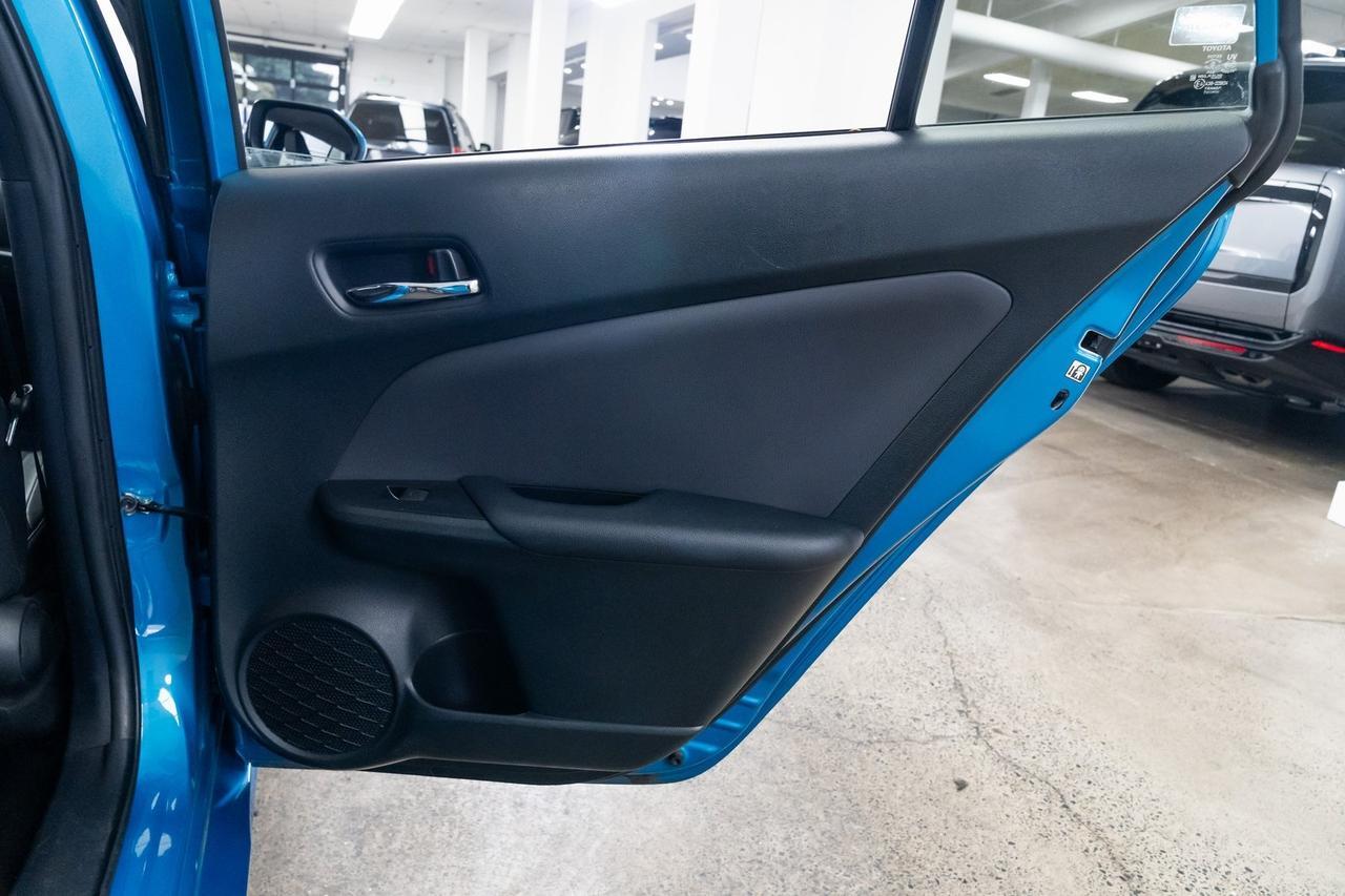 2021 Toyota Prius Prime LE 1 Owner Heated Seats Back-Up Camera Portland OR