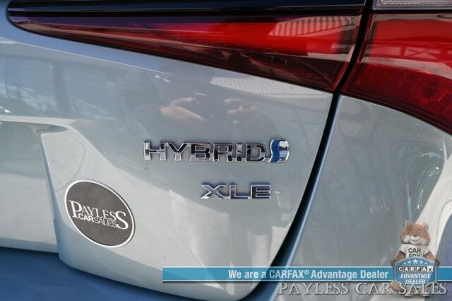 2021 Toyota Prius XLE / AWD / Hybrid / Power & Heated Leather Seats / Heated Steering Wheel / Adaptive Cruise Control / Lane Departure & Blind Spot Alert / Apple CarPlay & Android Auto / Automatic Climate Control / 51 MPG Anchorage AK