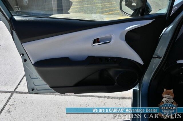 2021 Toyota Prius XLE / AWD / Hybrid / Power & Heated Leather Seats / Heated Steering Wheel / Adaptive Cruise Control / Lane Departure & Blind Spot Alert / Apple CarPlay & Android Auto / Automatic Climate Control / 51 MPG Anchorage AK