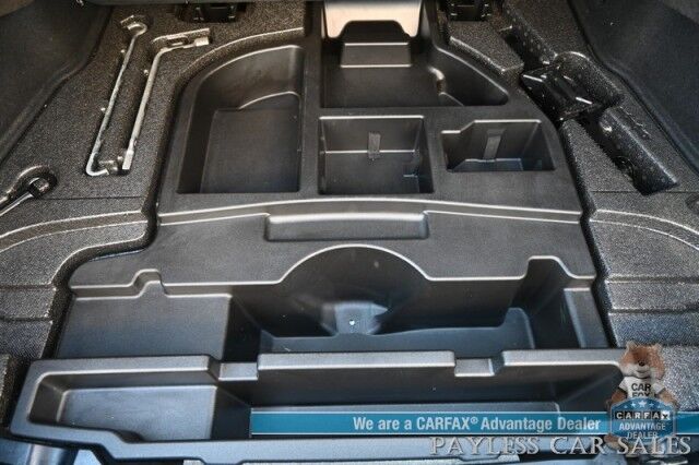 2021 Toyota Prius XLE / AWD / Hybrid / Power & Heated Leather Seats / Heated Steering Wheel / Adaptive Cruise Control / Lane Departure & Blind Spot Alert / Apple CarPlay & Android Auto / Automatic Climate Control / 51 MPG Anchorage AK