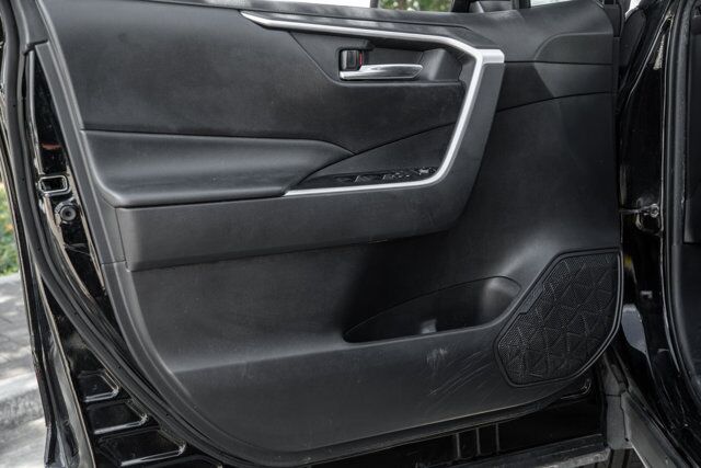 2021 Toyota RAV4  Selma TX
