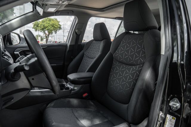 2021 Toyota RAV4  Selma TX