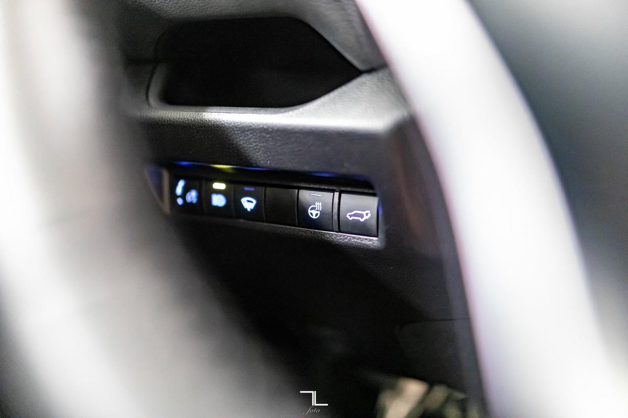 2021 Toyota RAV4 AWD XLE Leather Roof BCam Red Deer AB