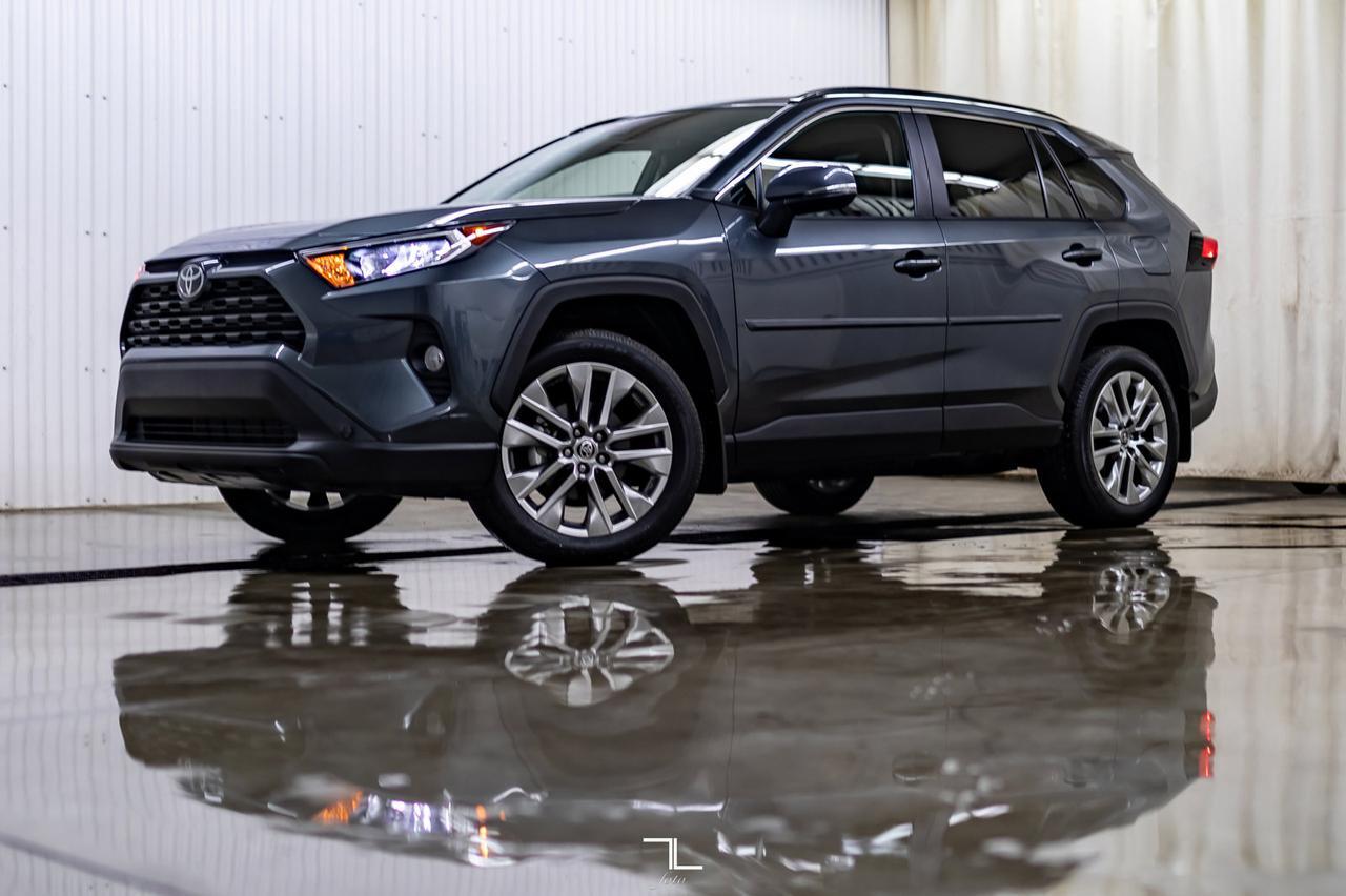 2021 Toyota RAV4 AWD XLE Leather Roof BCam Red Deer AB