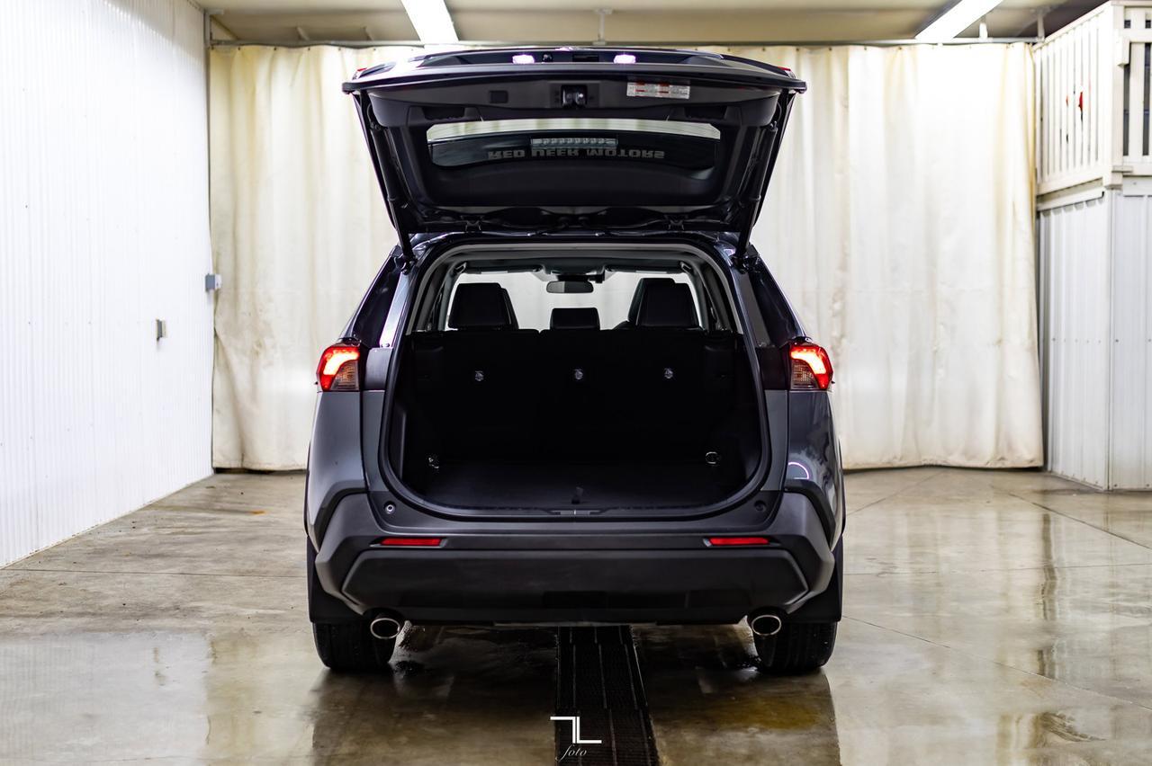 2021 Toyota RAV4 AWD XLE Leather Roof BCam Red Deer AB
