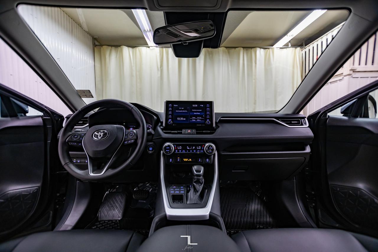 2021 Toyota RAV4 AWD XLE Leather Roof BCam Red Deer AB
