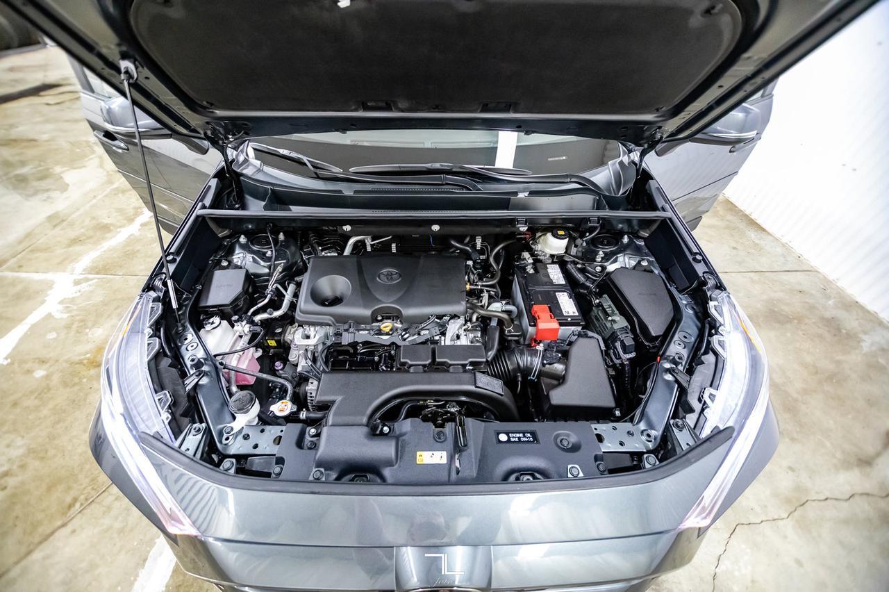 2021 Toyota RAV4 AWD XLE Leather Roof BCam Red Deer AB