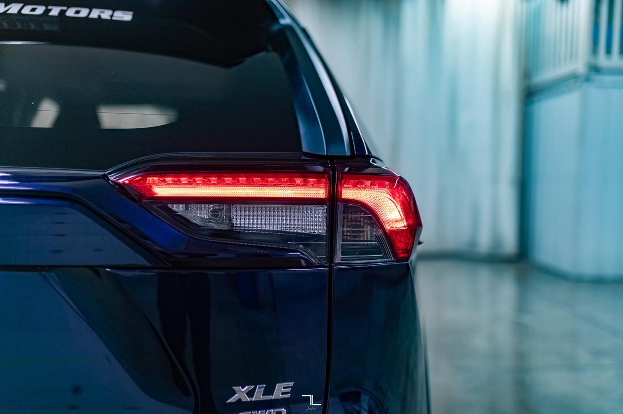 2021 Toyota RAV4 AWD XLE Roof BCam Red Deer AB