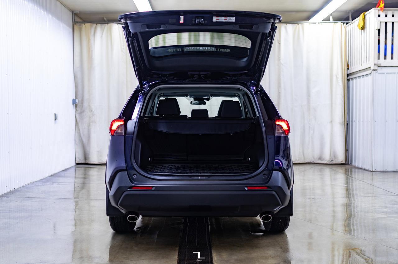 2021 Toyota RAV4 AWD XLE Roof BCam Red Deer AB