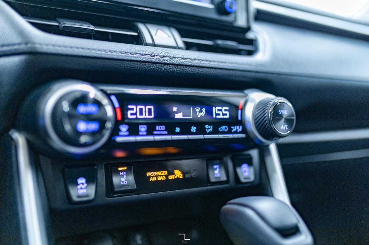 2021 Toyota RAV4 AWD XLE Roof BCam Red Deer AB