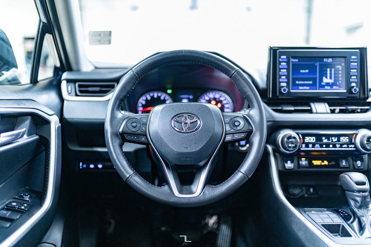 2021 Toyota RAV4 AWD XLE Roof BCam Red Deer AB