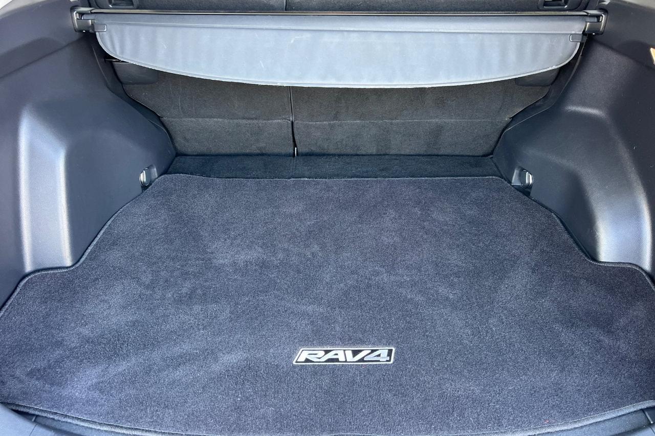 2021 Toyota RAV4 Hybrid LE Roseville CA